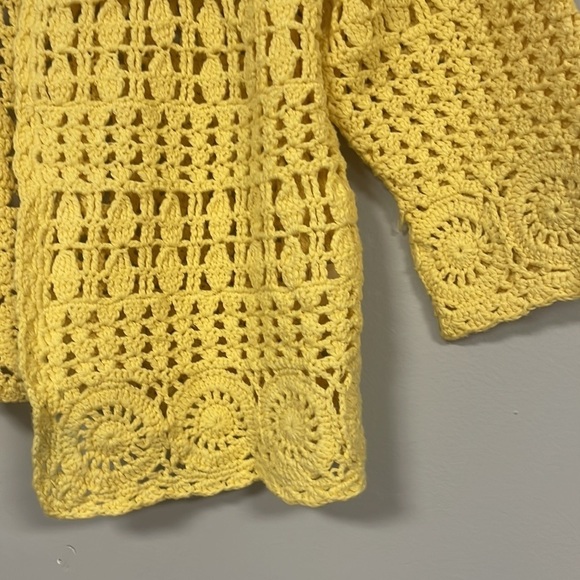 Super cute!  Attitudes by Renee yellow knitted sweater, Small, knitted patterns - Picture 4 of 8